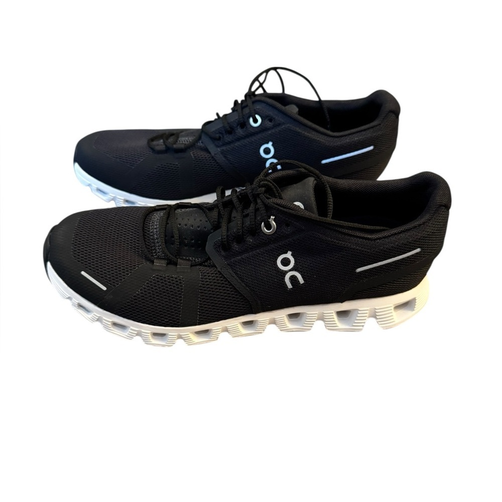 On Running Black and White Athletic Shoes Women’s Size 8.5 - Picture 4 of 8